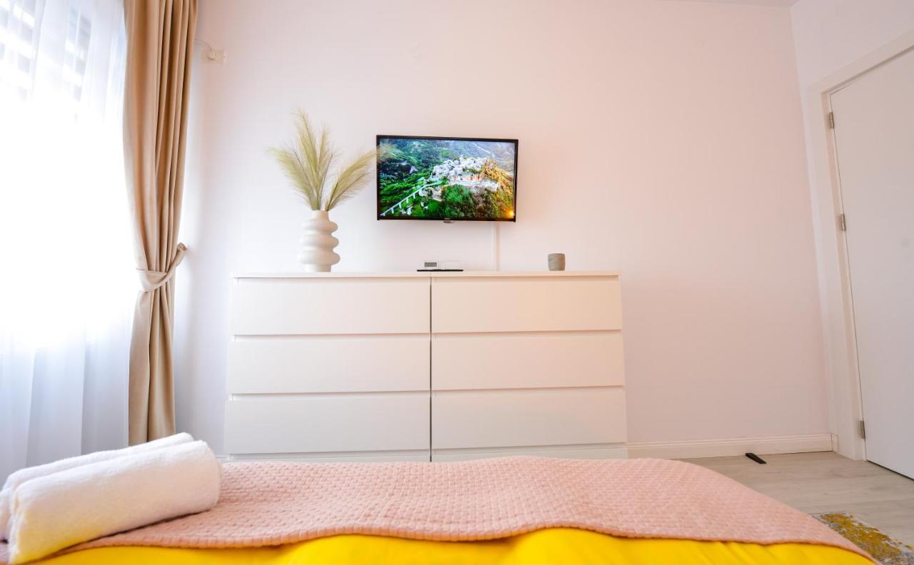 Sofia Cozy Apartment - Underground Private Parking Boekarest Buitenkant foto