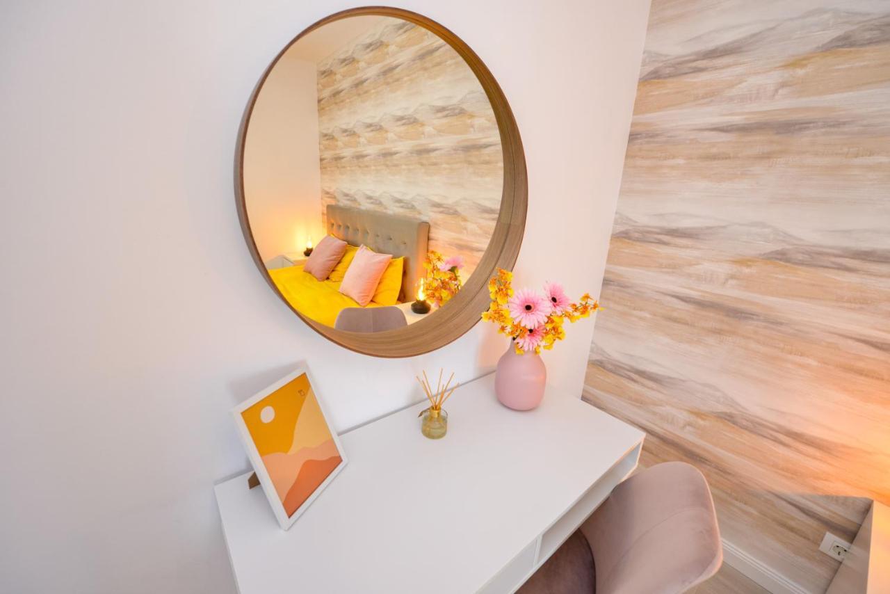 Sofia Cozy Apartment - Underground Private Parking Boekarest Buitenkant foto